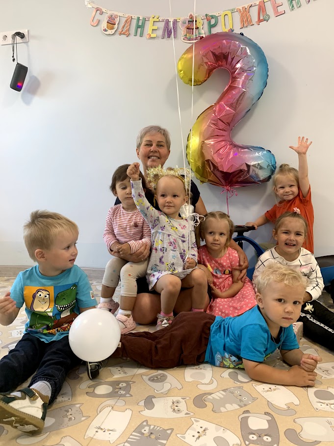 Дети на прогулке